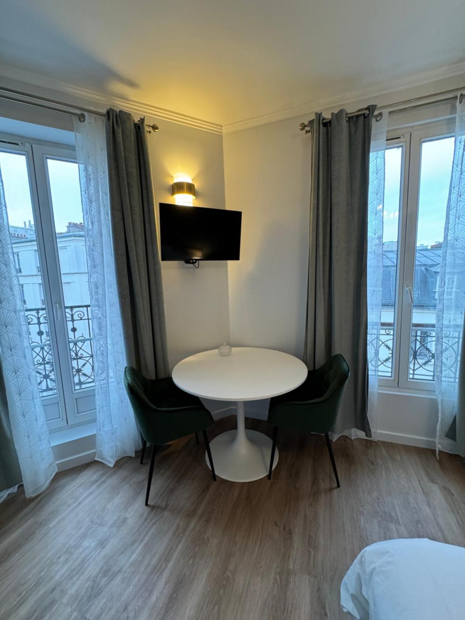 לוולואה פרה Studio De Charme Parisien מראה חיצוני תמונה
